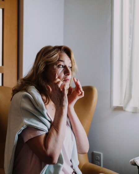 Pielęgnacja twarzy po 50-tce - pielęgnacja cery dojrzałej