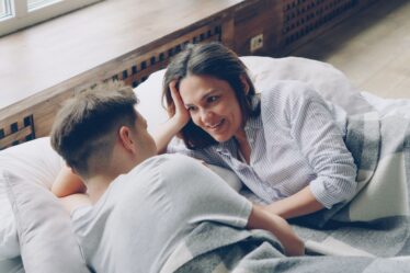 Czy brak seksu przyspiesza menopauzę?