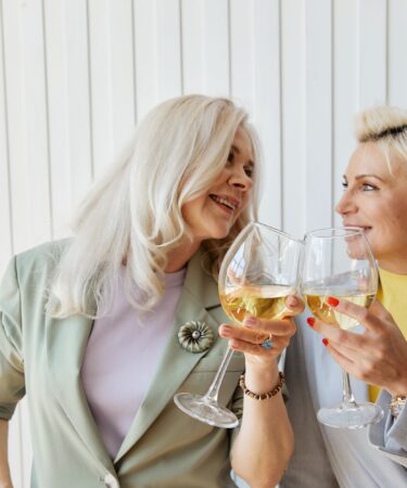 Menopauza - wiek, objawy, kiedy się pojawia - kompletny przewodnik